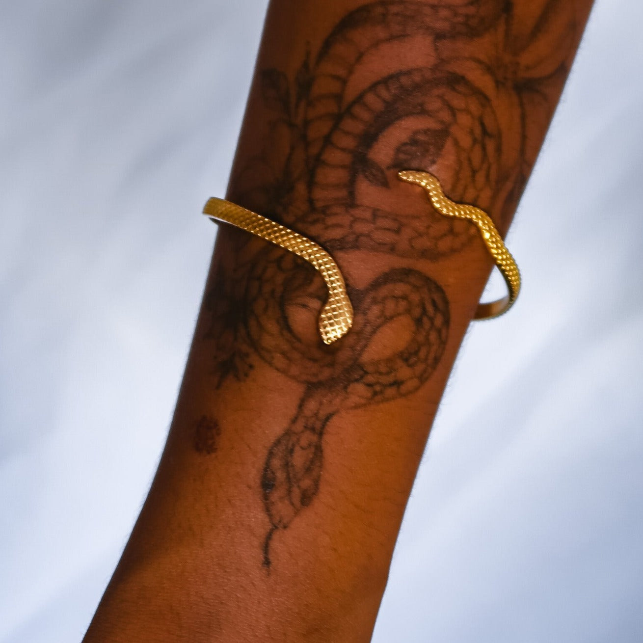 BRACELETE COBRA DOURADA